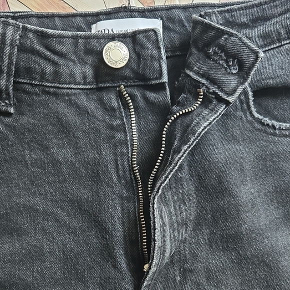 Zara Black Washed High Rise Straight Leg Jeans Size 8 Womens Denim - Picture 12 of 13